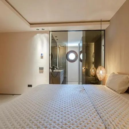 Beautiful Duplex Penthouse 公寓