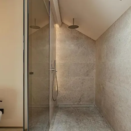 Beautiful Duplex Penthouse * 马尔韦利亚