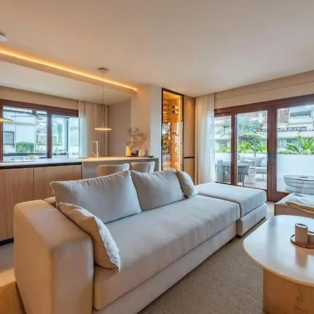 Beautiful Duplex Penthouse 马尔韦利亚